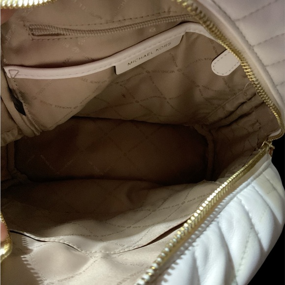 Michael Kors White and Red Backpack with Striking Design - Picture 8 of 9